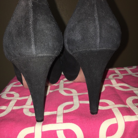 Shoes - Picture 4 of 7